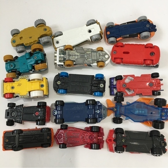 Mattel Vehicles Hot Wheels Diecast Car Lot of 15 Cars Vehicles - Picture 10 of 15